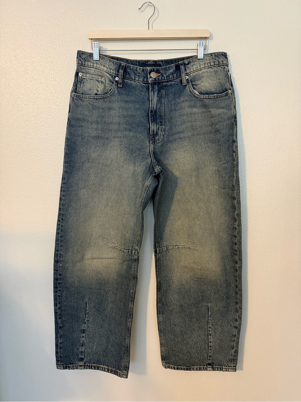 Aeropostale Women’s Baggy Barrel Jeans, Size 12 Short